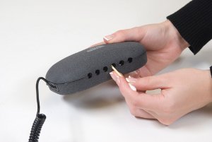 Nettoyage du purificateur d'air pour véhicule FP2 avec un coton-tige Nettoyage du purificateur d'air pour véhicule FP2 avec un coton-tige